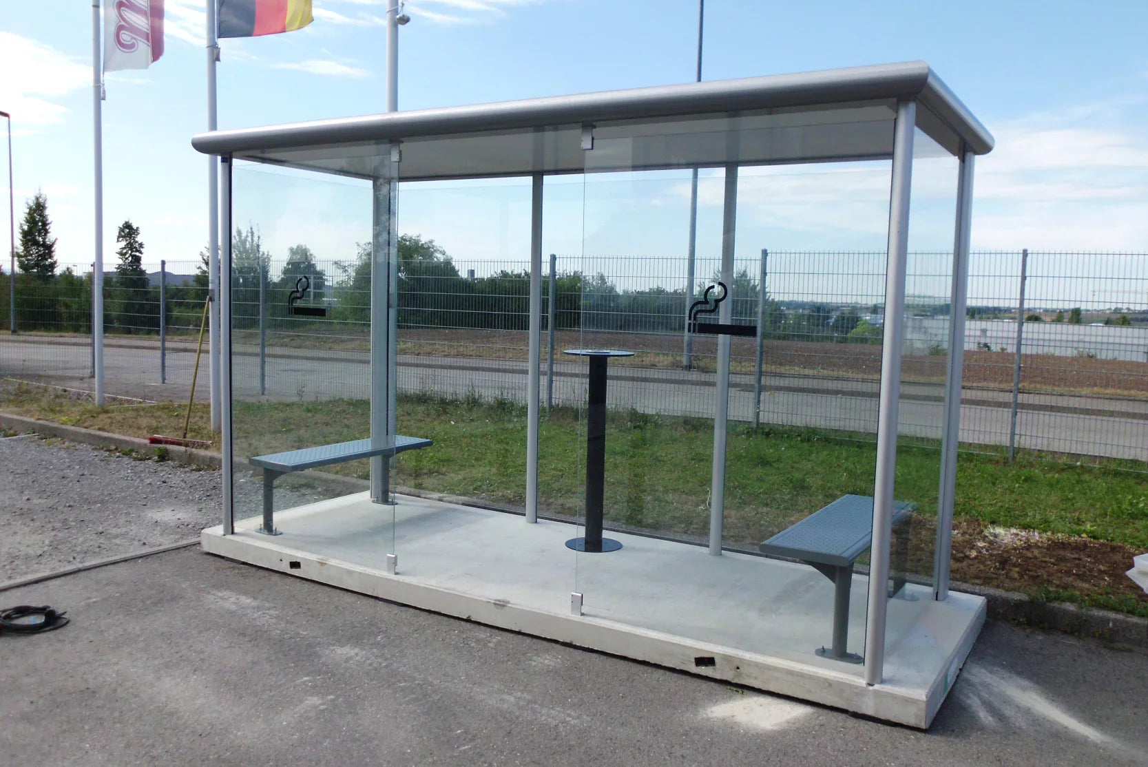 Raucherkabine im Außenbereich 10 Personen Kunde