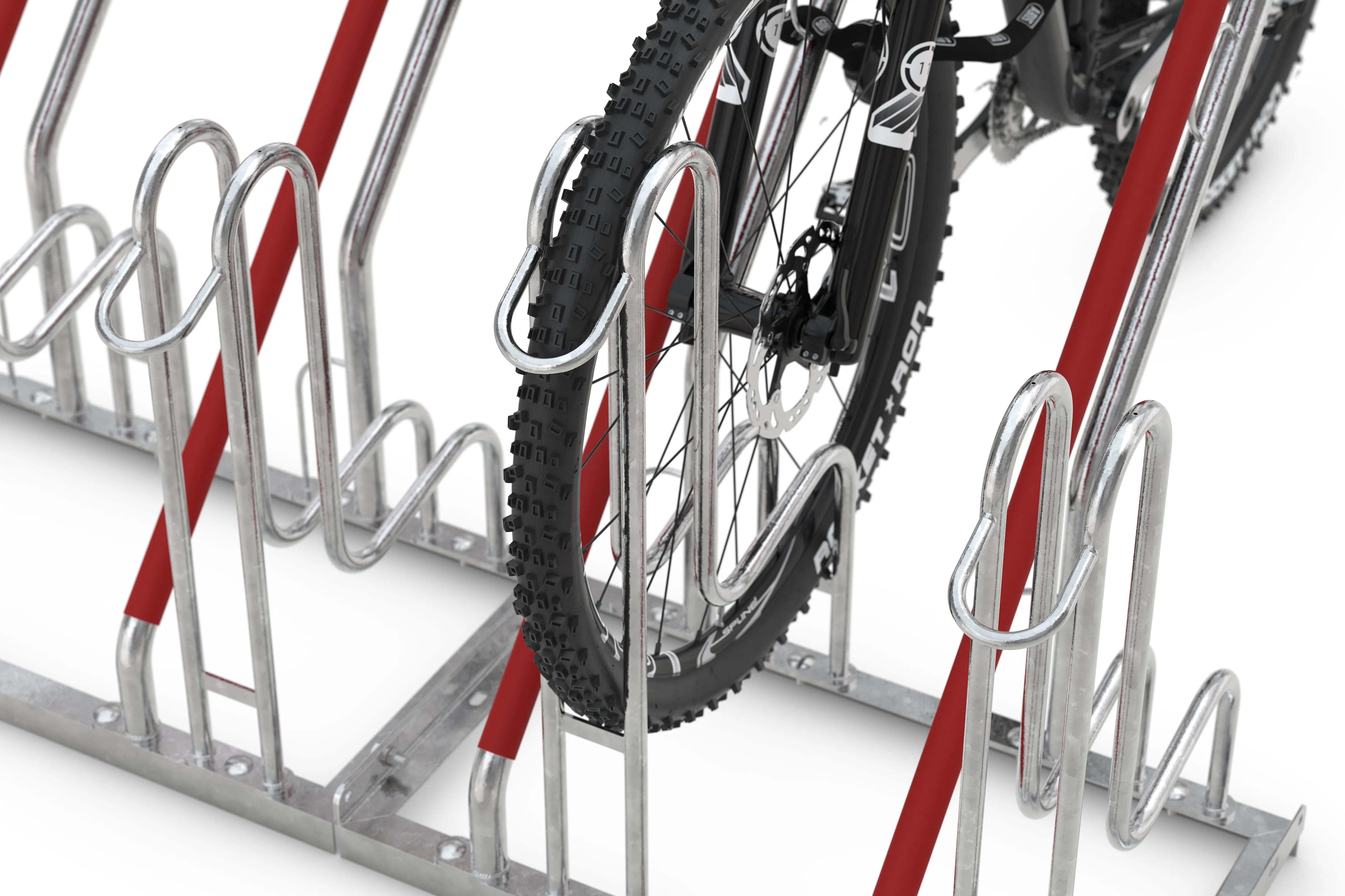 Fahrradparksystem aus Metall, Detailaufnahme eines Fahrradständers mit Mountainbike