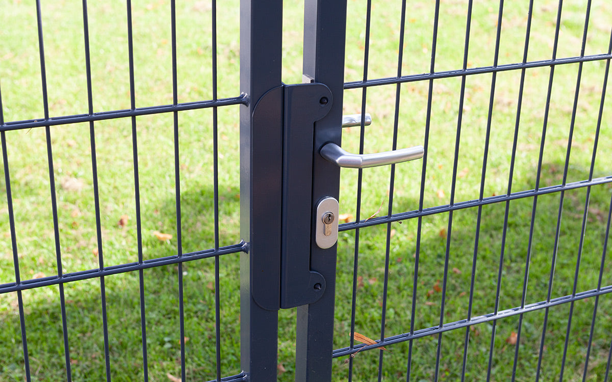 Detail Schloss in der Flügelmitte, VARIO compact zweiflügelig