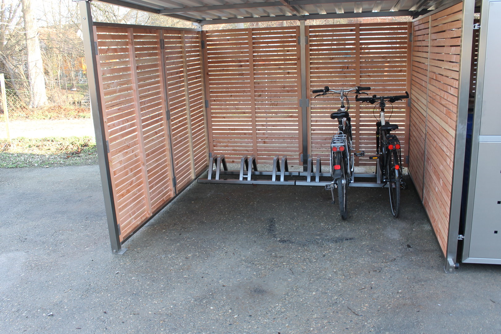Edelstahl-Fahrradständer für bis zu 3 Räder, modular erweiterbar