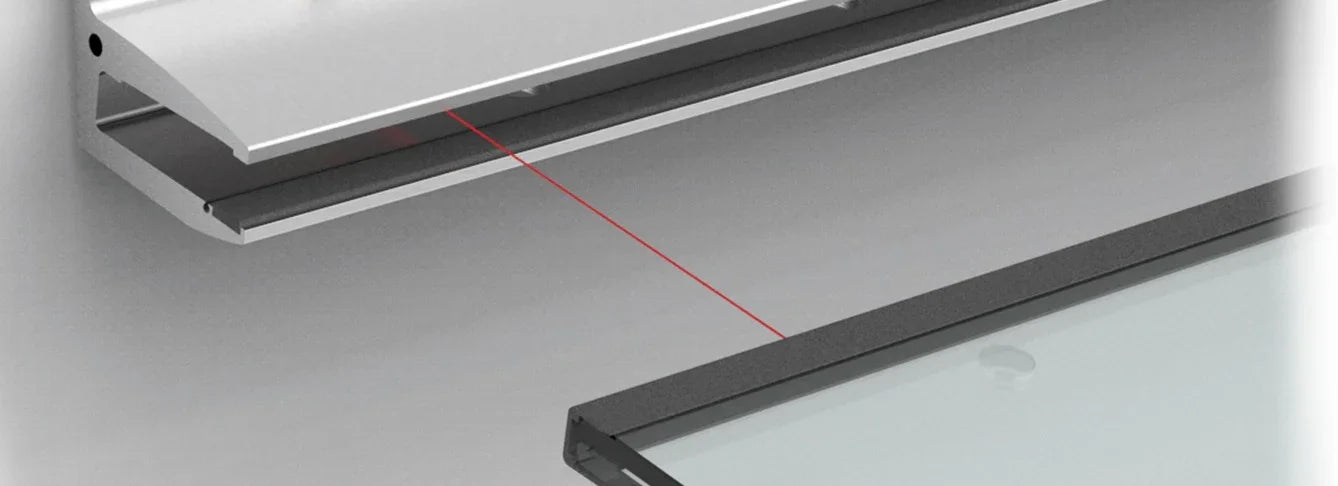 Detailaufnahme Vordach Aluminium mit Verbundsicherheitsglas, Wandmontage