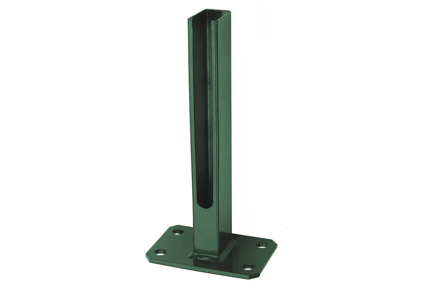 Fussplatte Universal 60x60 mm aus Metall, grün lackiert, mit vier Befestigungslöchern