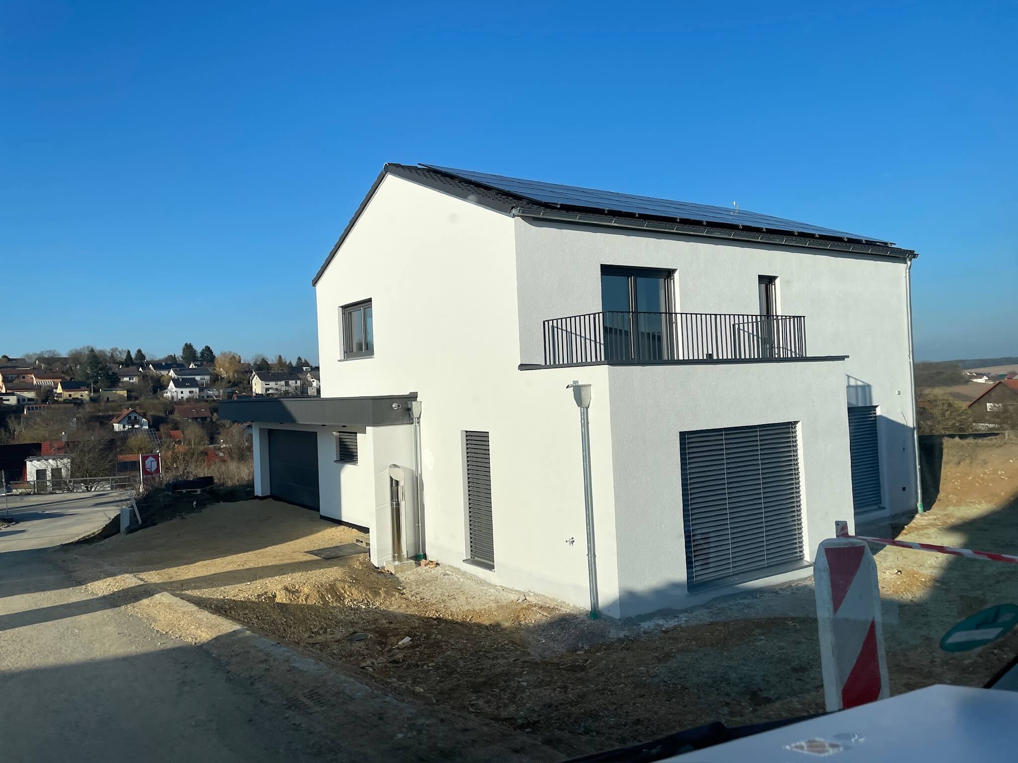 Metallbau Geländer Bavaria auf Flachdach als Balkon - verzinkt, beschichtet in DB703