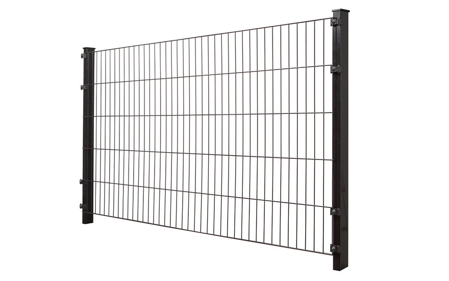 Doppelstabmatte des Zaunmodells BLACKY in Tiefschwarz RAL 9005