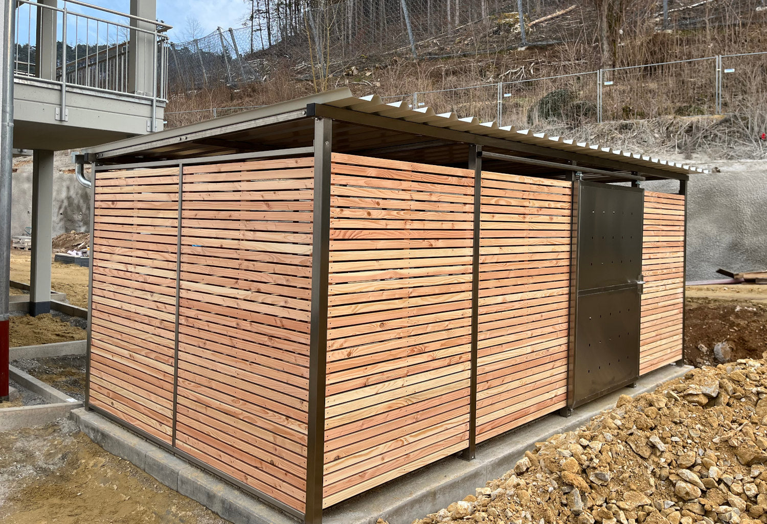 Fahrradhaus Mülltonnenhaus Holz-Edelstahl Gr.4