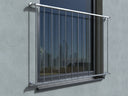 Verzinktes Fenstergitter für französischen Balkon an Hausfassade, moderner Stil