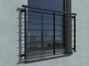 Modernes Fenstergitter aus Metall für französischen Balkon an Hausfassade, pulverbeschichtet