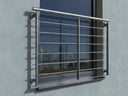 Verzinktes Fenstergitter für französischen Balkon an moderner Hausfassade