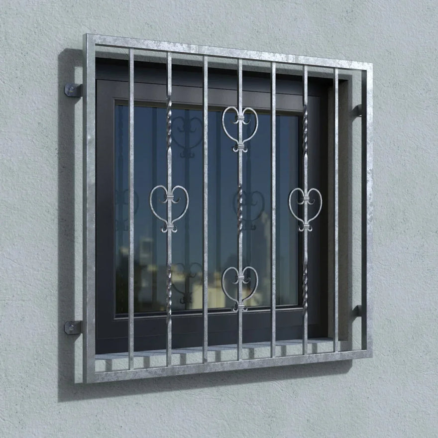 Verzinktes Fenstergitter mit Herzornamenten, montiert an Außenwand, moderner Einbruchschutz