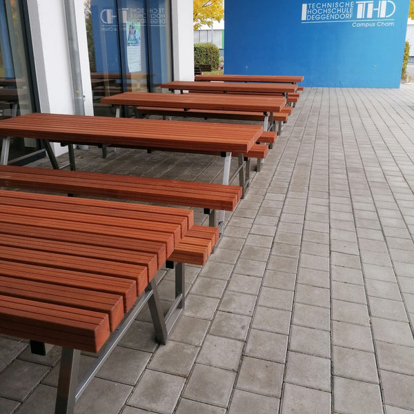 Tisch-Bank-Kombi Edelstahl mit hochwertigem Bankirai Hartholz 