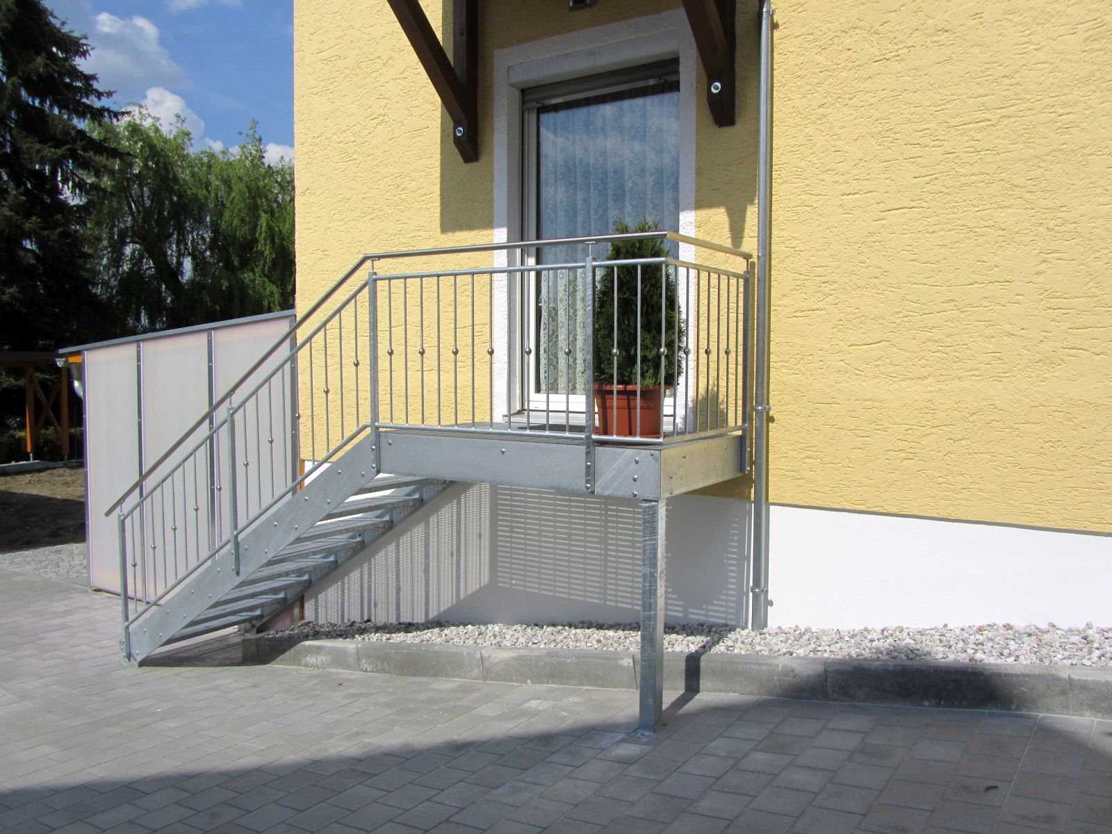 Treppe verzinkt aussen
